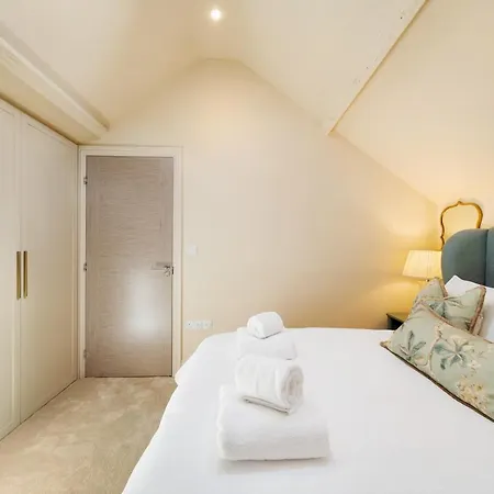 Pass The Keys Luxury 5 Chiltern Place Centre Malton