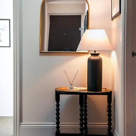 Pass The Keys Luxury 5 Chiltern Place Centre Апартаменты *