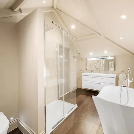 Pass The Keys Luxury 5 Chiltern Place Centre Апартаменты *